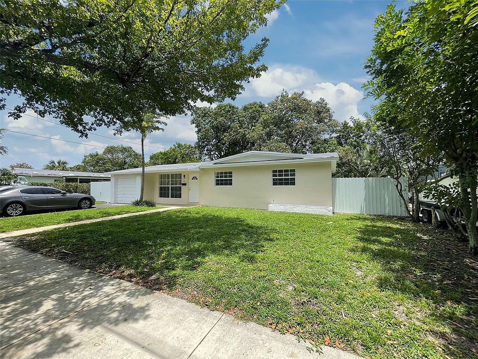 1st image of 411 N 72nd Avenue