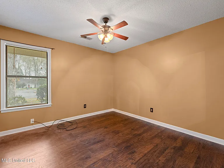 7188 Skidmore Cv — Photo 15