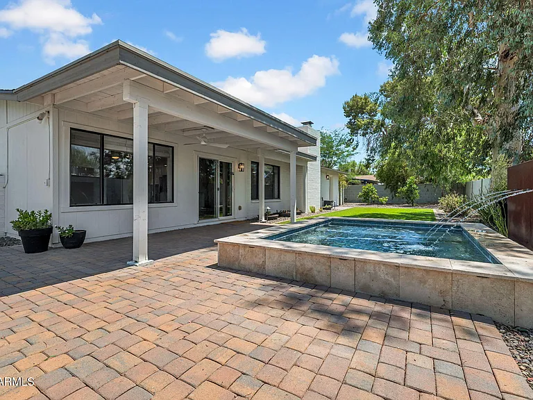 5219 E Winchcomb Dr — Photo 28