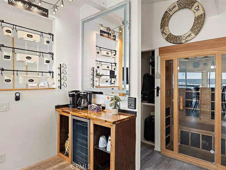 2214 W Oceanfront #B — Photo 14