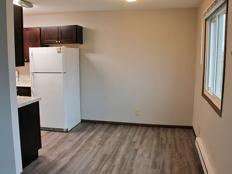 North Prairie Apartments — Photo 3