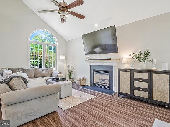 5th image of 10965 Holly Dr