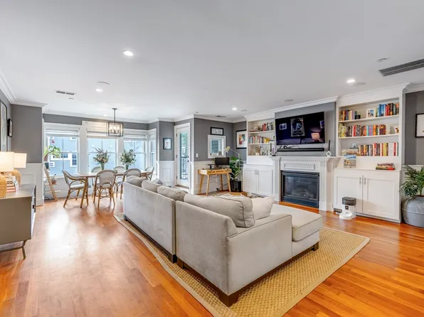 49 L St Unit 3, South Boston, MA 02127