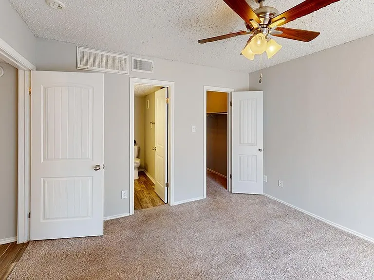 Villas at Lake Arlington — Photo 30