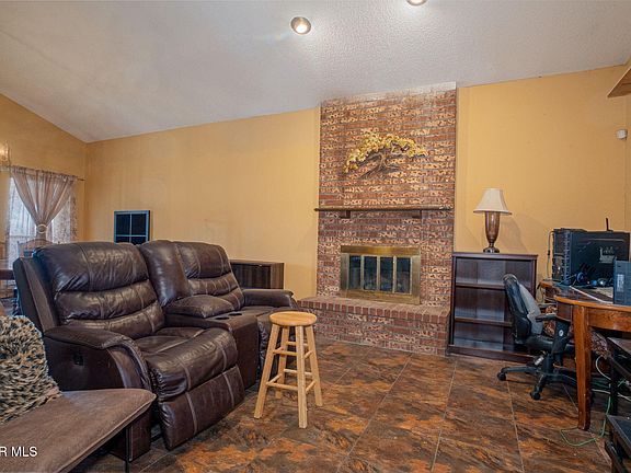 4th image of 4643 R L Shoemaker Dr