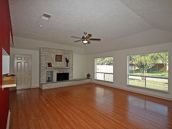 4th image of 105 Greenshire Dr