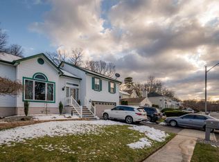 17 Sweet Gum Rd, Howell, NJ 07731