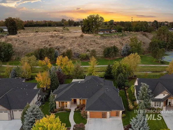 393 E Fishing Creek Ln, Eagle, ID 83616