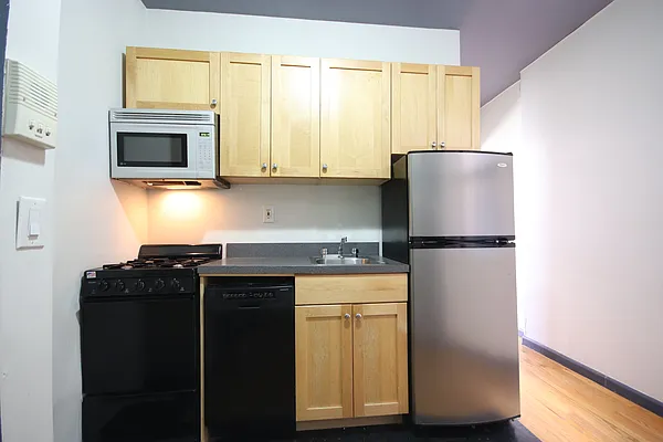 Rented by Compass | media 10