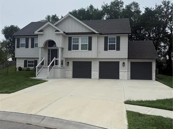 1101 Noah Ln, Kearney, MO 64060