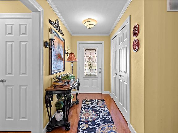 5th image of 822 N Harrison Ave