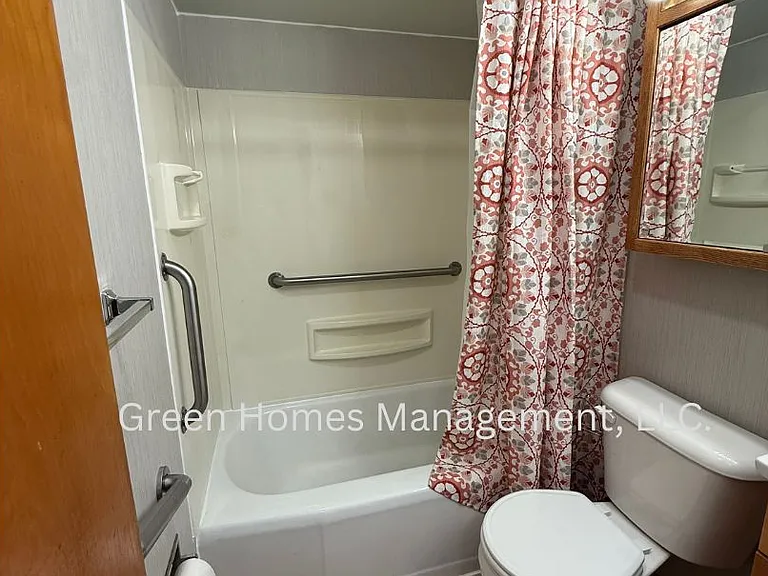 895 Harrison St — Photo 6