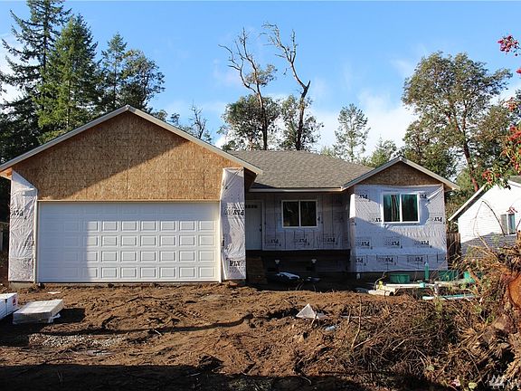 Photo NOT of subject house, but same floor plan showing standard features. 