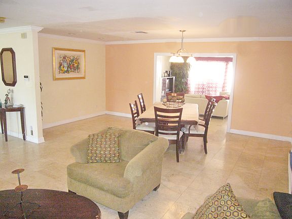 3rd image of 18560 NE 7th Ct