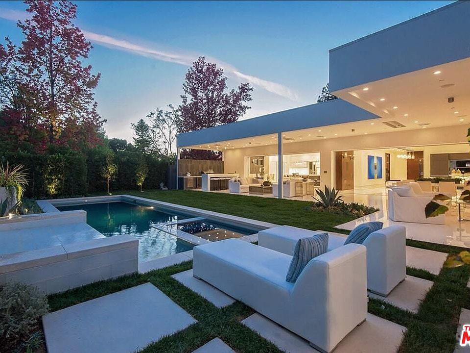 1st image of 420 Evelyn Pl