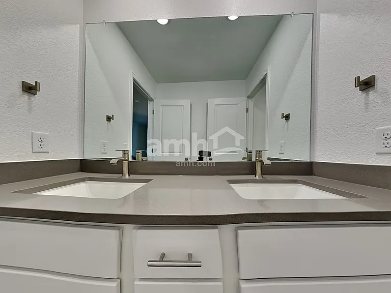 8264 Joyce Cir — Photo 14