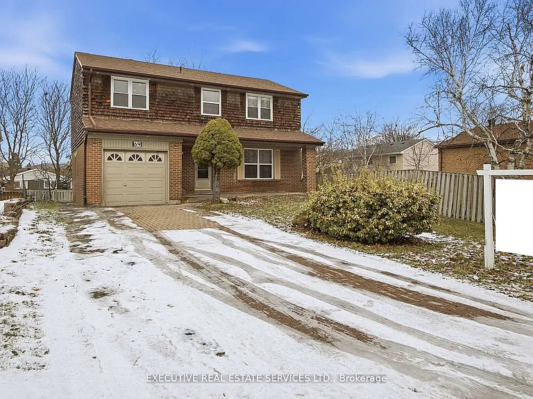69 Lorraine Cres — Photo 3