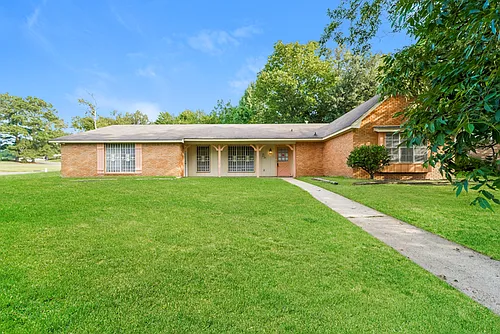 296 Woodcliff Dr Photo 1