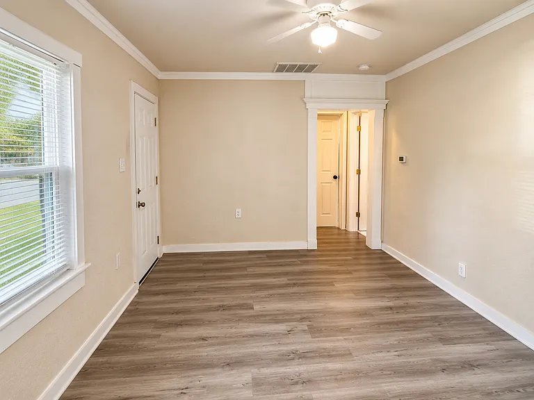 591 Joy Dr — Photo 8