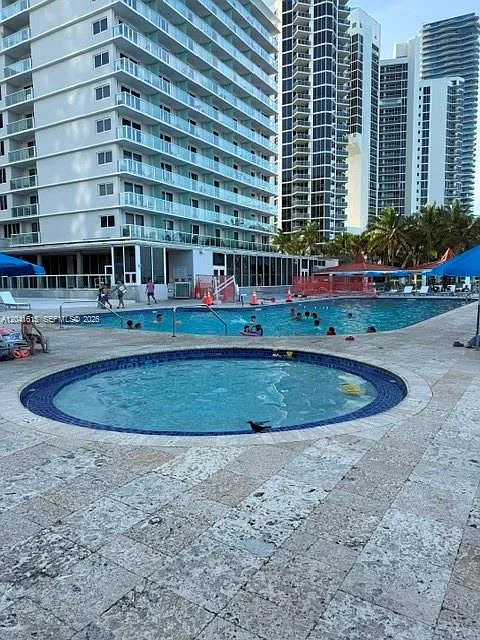 The Aventura Beach Club C — Photo 4