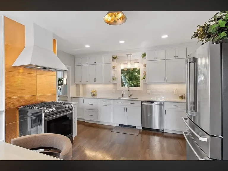19 Franklin St #2 — Photo 9