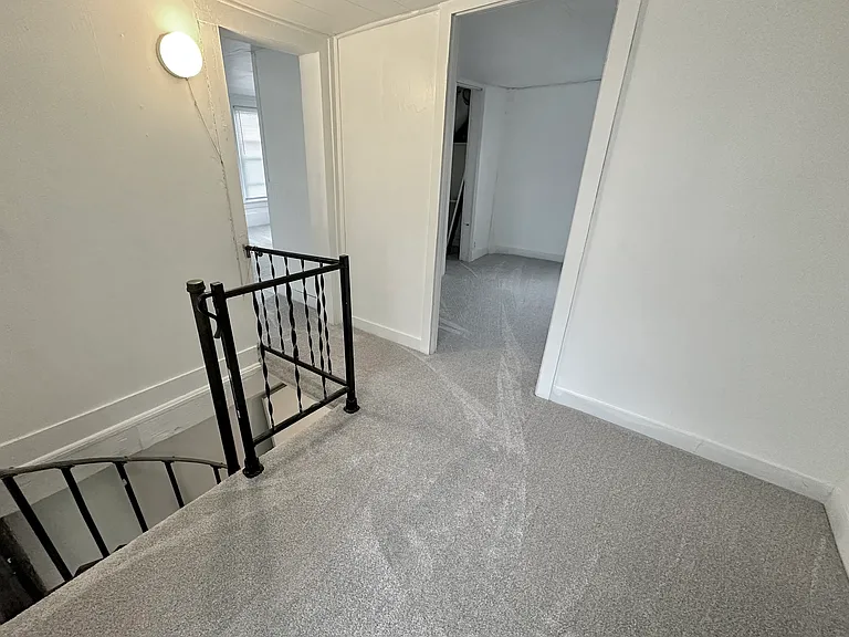 5758 Crabtree Ln — Photo 16