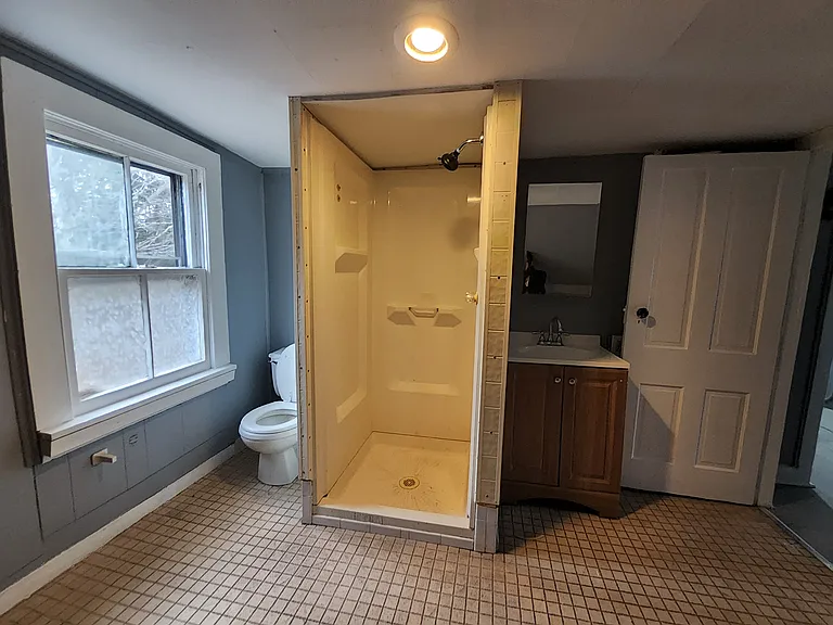 274-278 Cold Spring Rd #1 — Photo 9