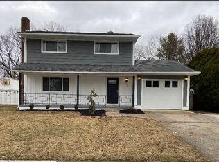 5352 Edgeview Rd, Columbus, OH 43207