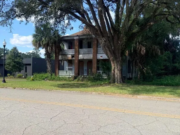 211 Residence Ave, Albany, GA 31701