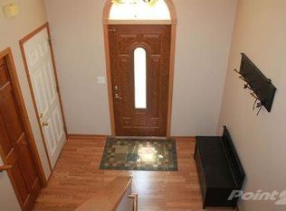 1440 Field Creek Cir, Victoria, MN 55386