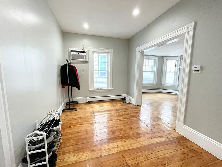 29 Falcon St #2B — Photo 11