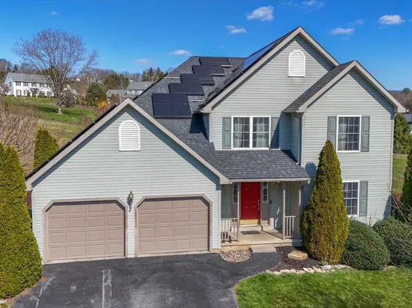 1597 W Cardinal Dr, Lock Haven, PA 17745