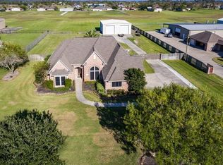 15730 Sundowner Dr, Beach City, TX 77523