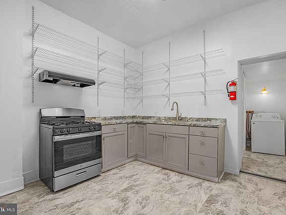 5th image of 1218 W 4th St