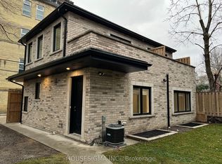 104 Pembroke St, Toronto, ON M5A2N8