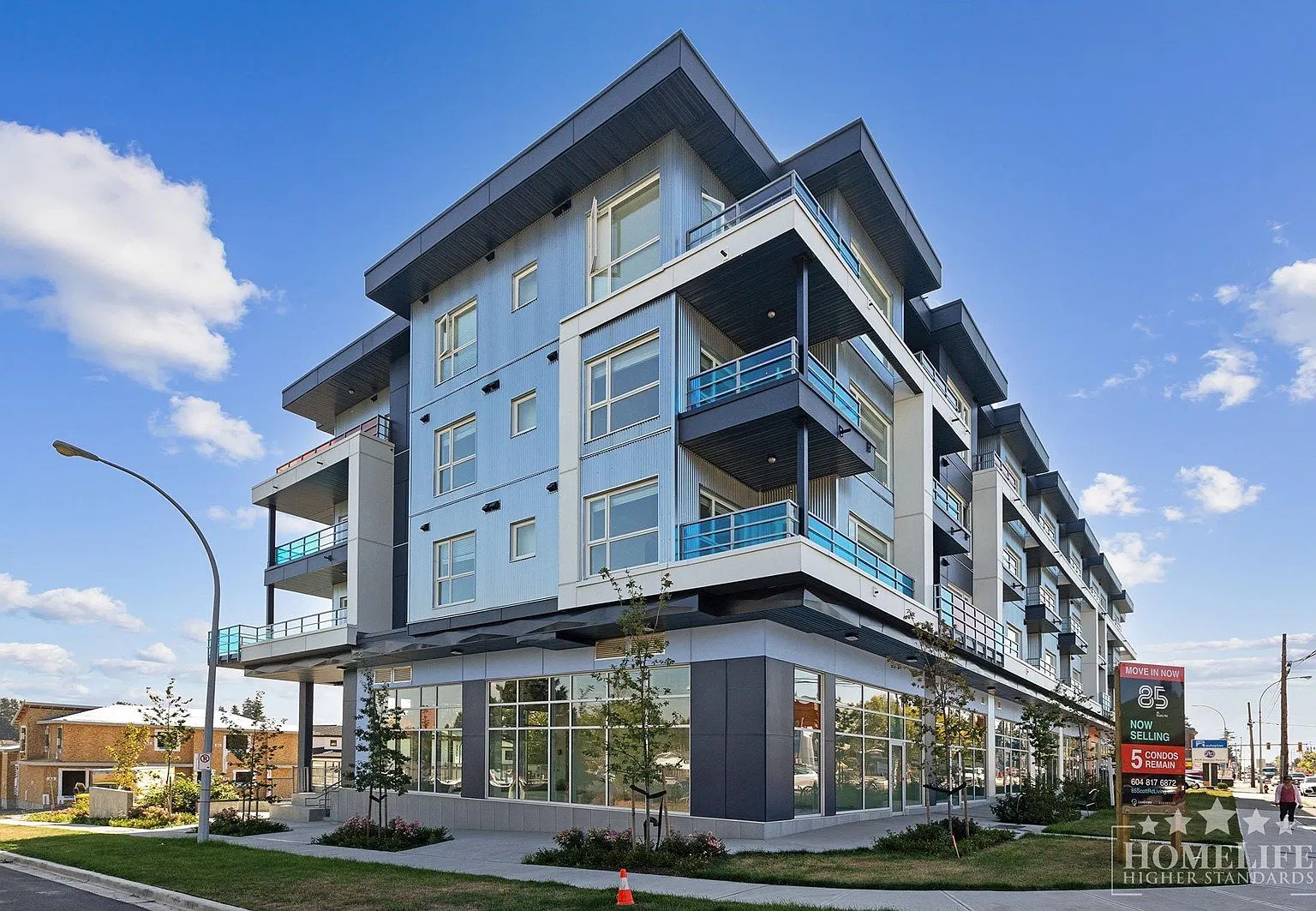 8496 120 St - 403 Surrey — Photo 1