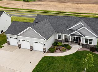 813 Grand Ridge Dr NE, Byron, MN 55920