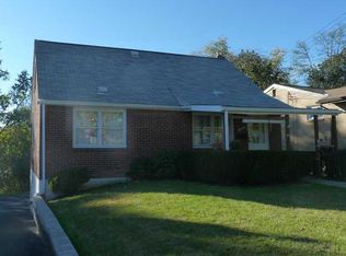 397 Greenway Dr, Pittsburgh, PA 15235