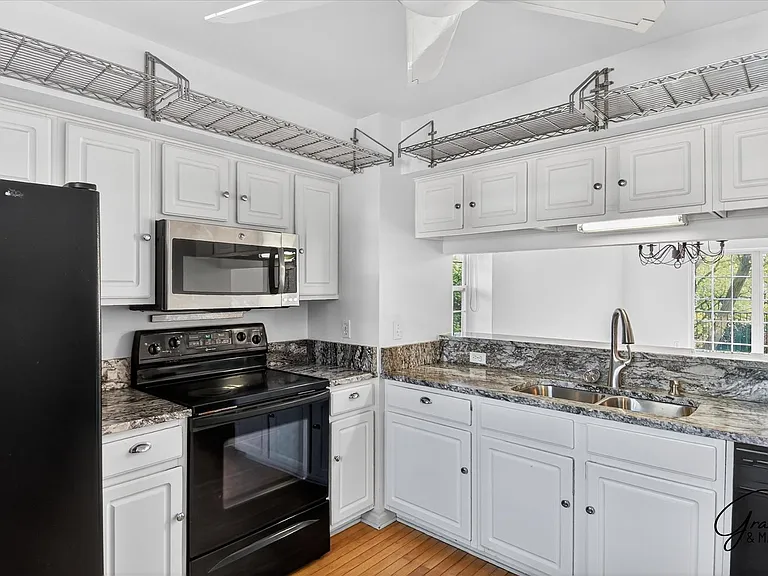 1348 Village Dr — Photo 9