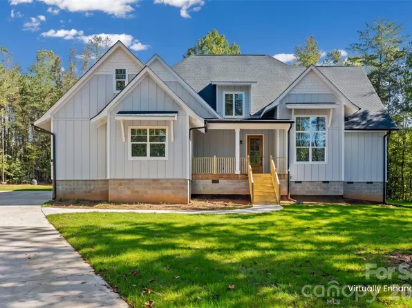 2621 Moon Creek Ln, Clover, SC 29710