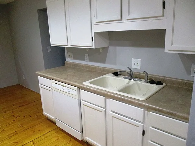 2 bed, 1055 sqft, $1,015 — Photo 2
