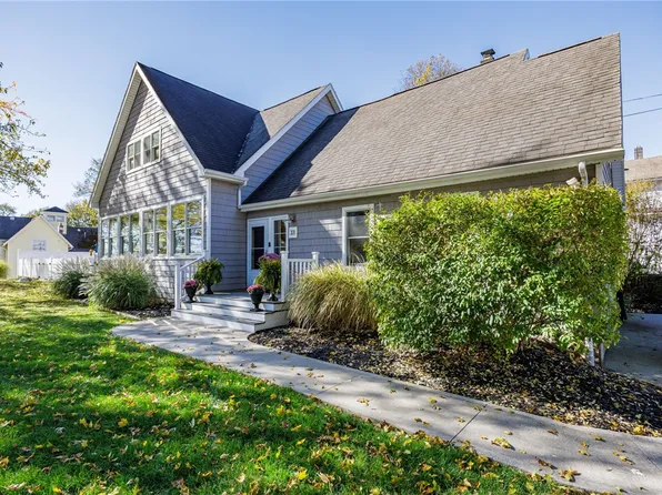 33 Webster Ave, Victor, NY 14564
