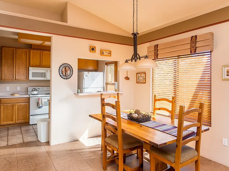 601 Desert Sage Ln — Photo 10