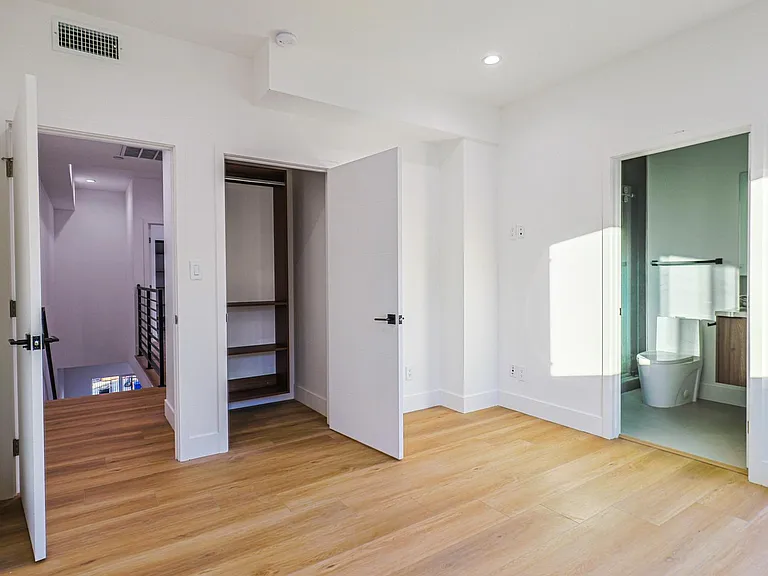 4848 W 17th St — Photo 16