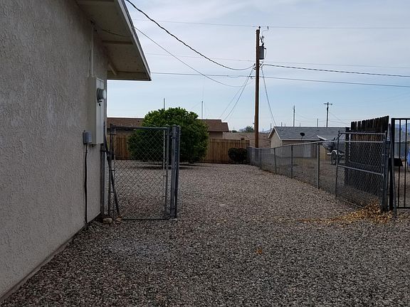 5th image of 3352 Dolphin Dr