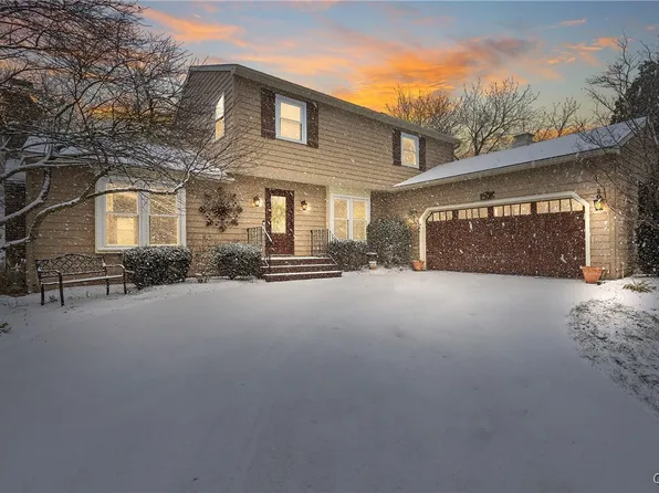 7838 Karakul Ln, Fayetteville, NY 13066