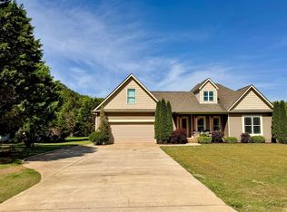 124 Kema Dr, Huntsville, AL 35811