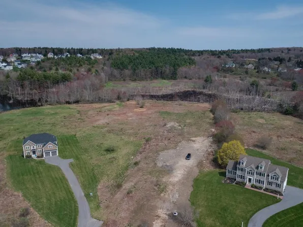 38 Adams Rd, Grafton, MA 01519