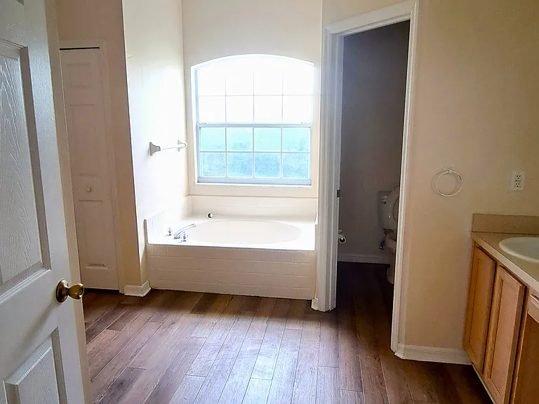 41 Rickenbacker Dr — Photo 10