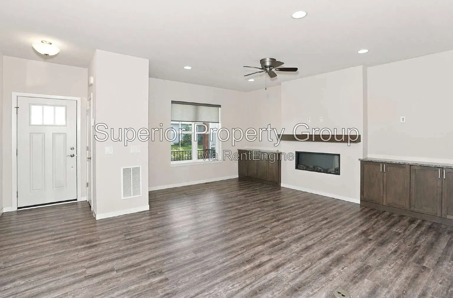 4 bed, 3.5 bath, 2085 sqft, $3,185 — Photo 3